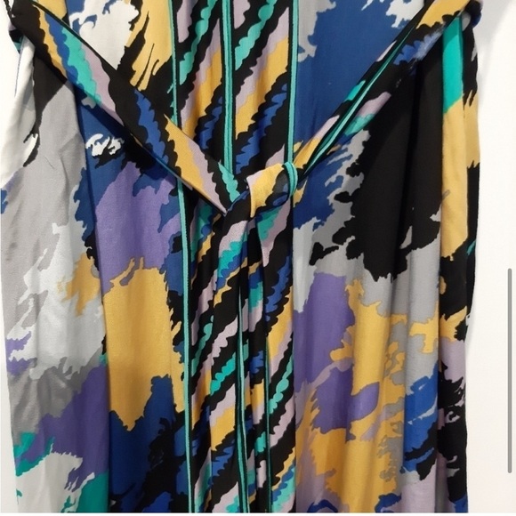 Beautiful Boho BCBG MazAzria Soft shift style dress with waist tie - XS - Picture 5 of 6